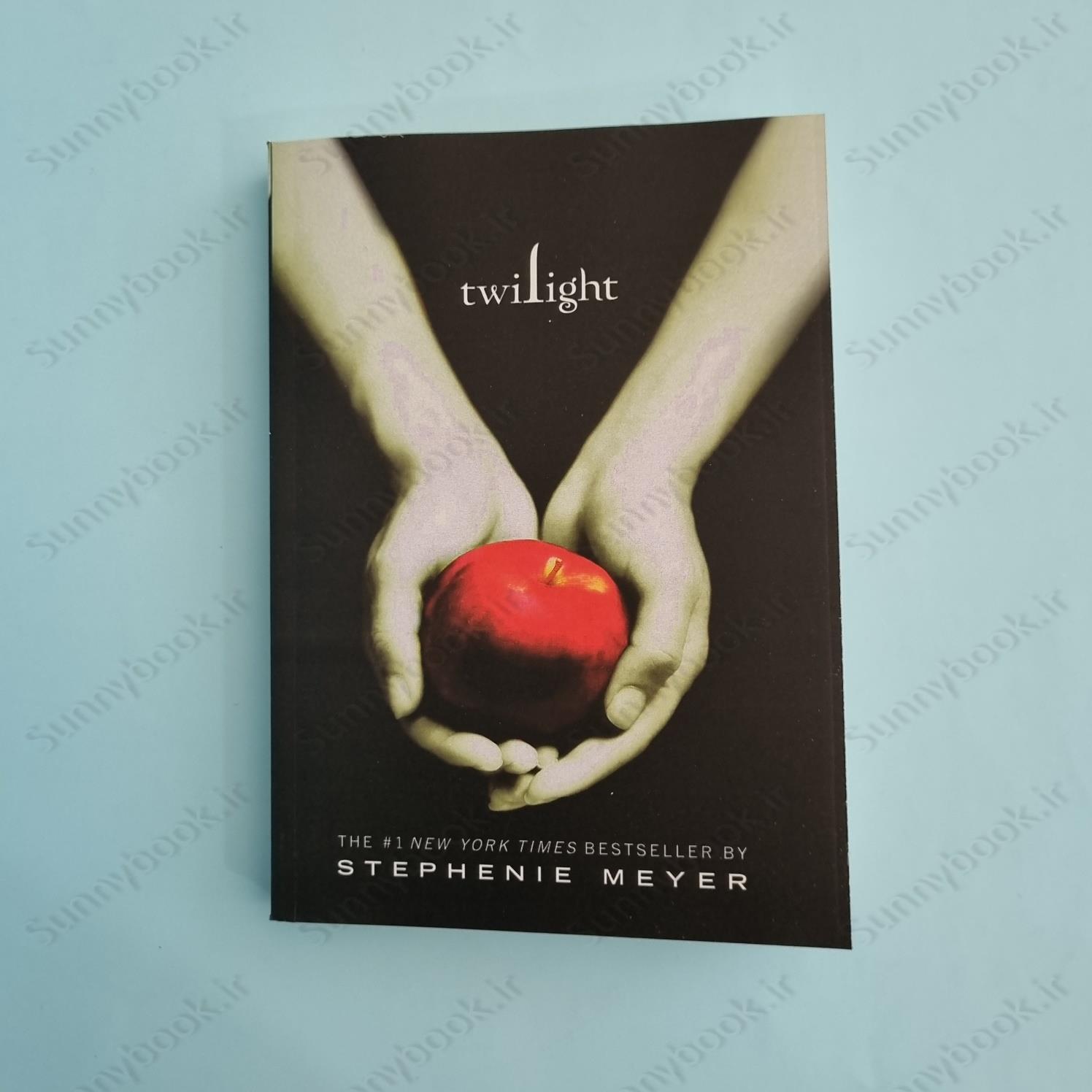 Twilight (The Twilight Saga 1) main 1 2