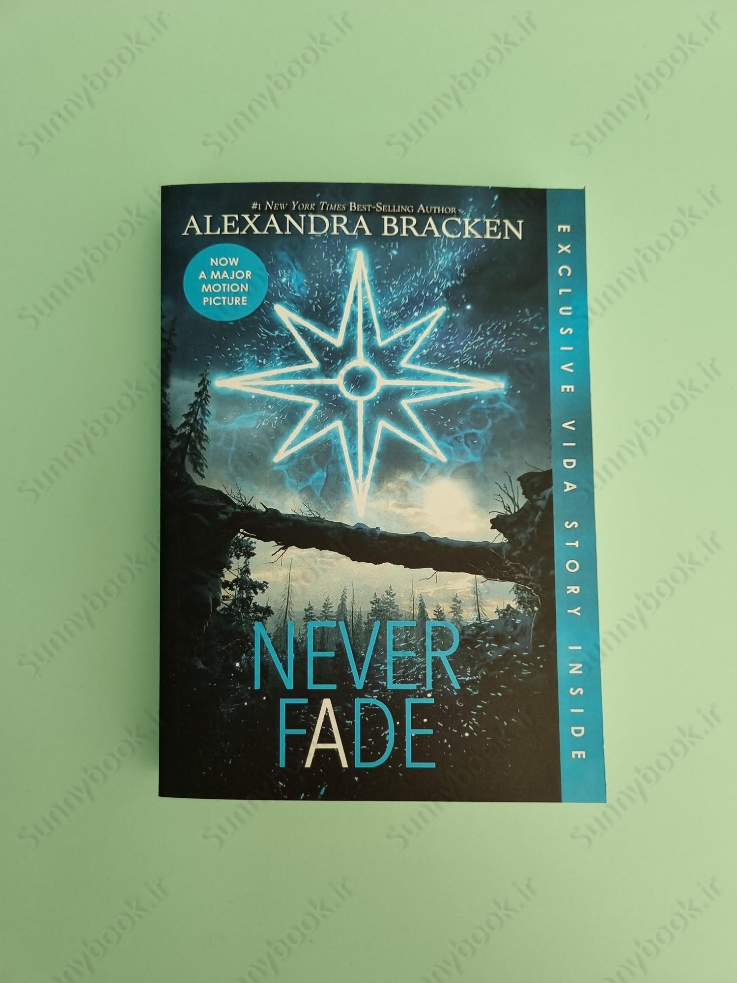 Never Fade (The Darkest Minds series Book 2) main 1 2