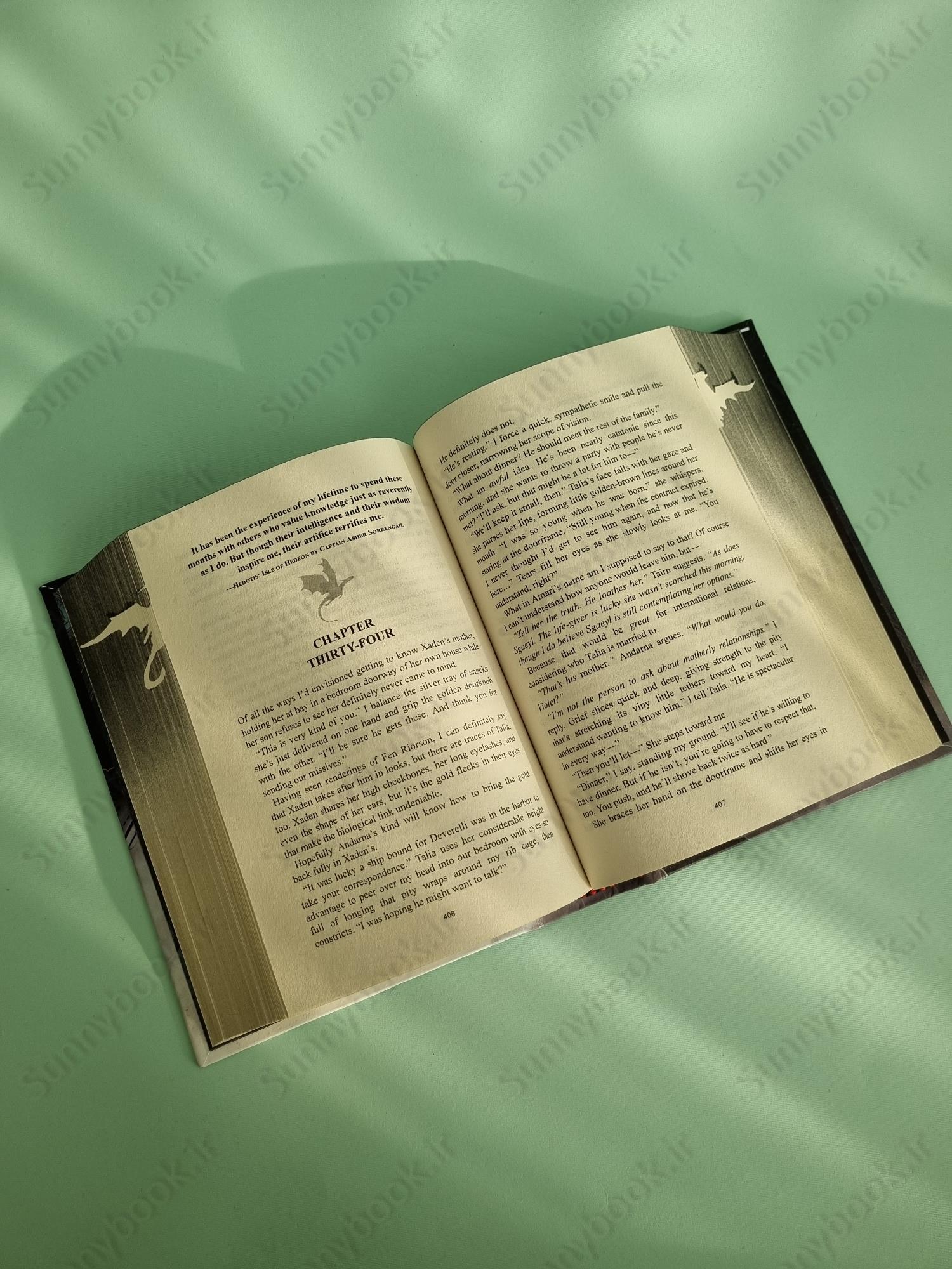 Onyx Storm (The Empyrean , 3) main 1 7