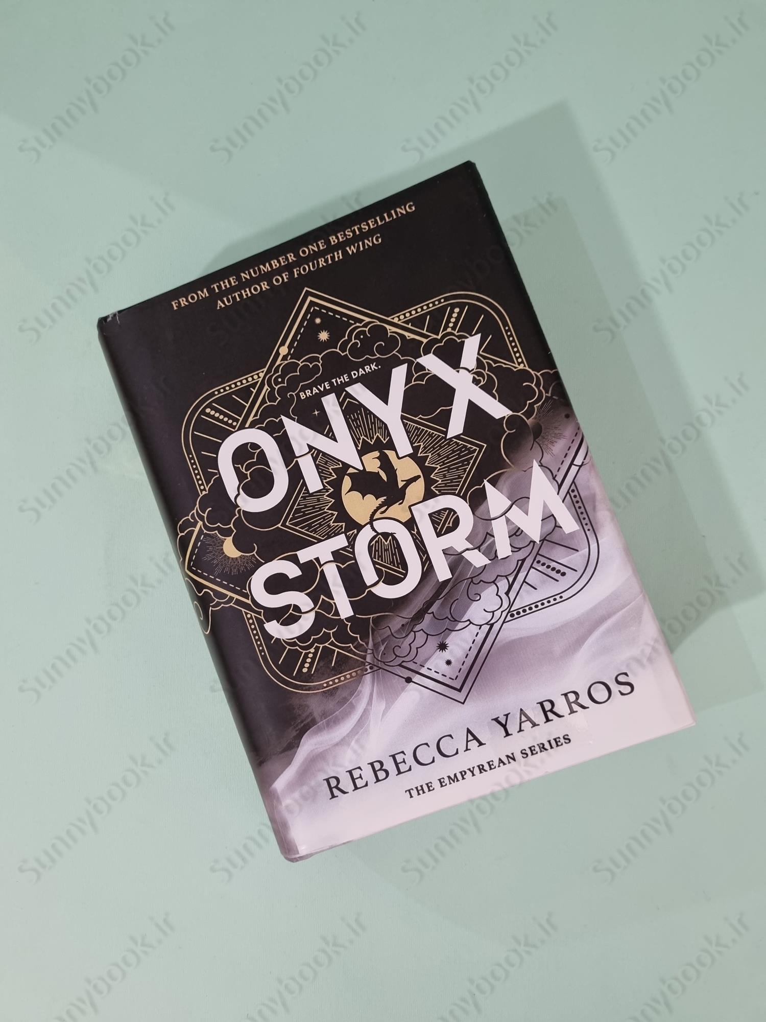 Onyx Storm (The Empyrean , 3) main 1 4