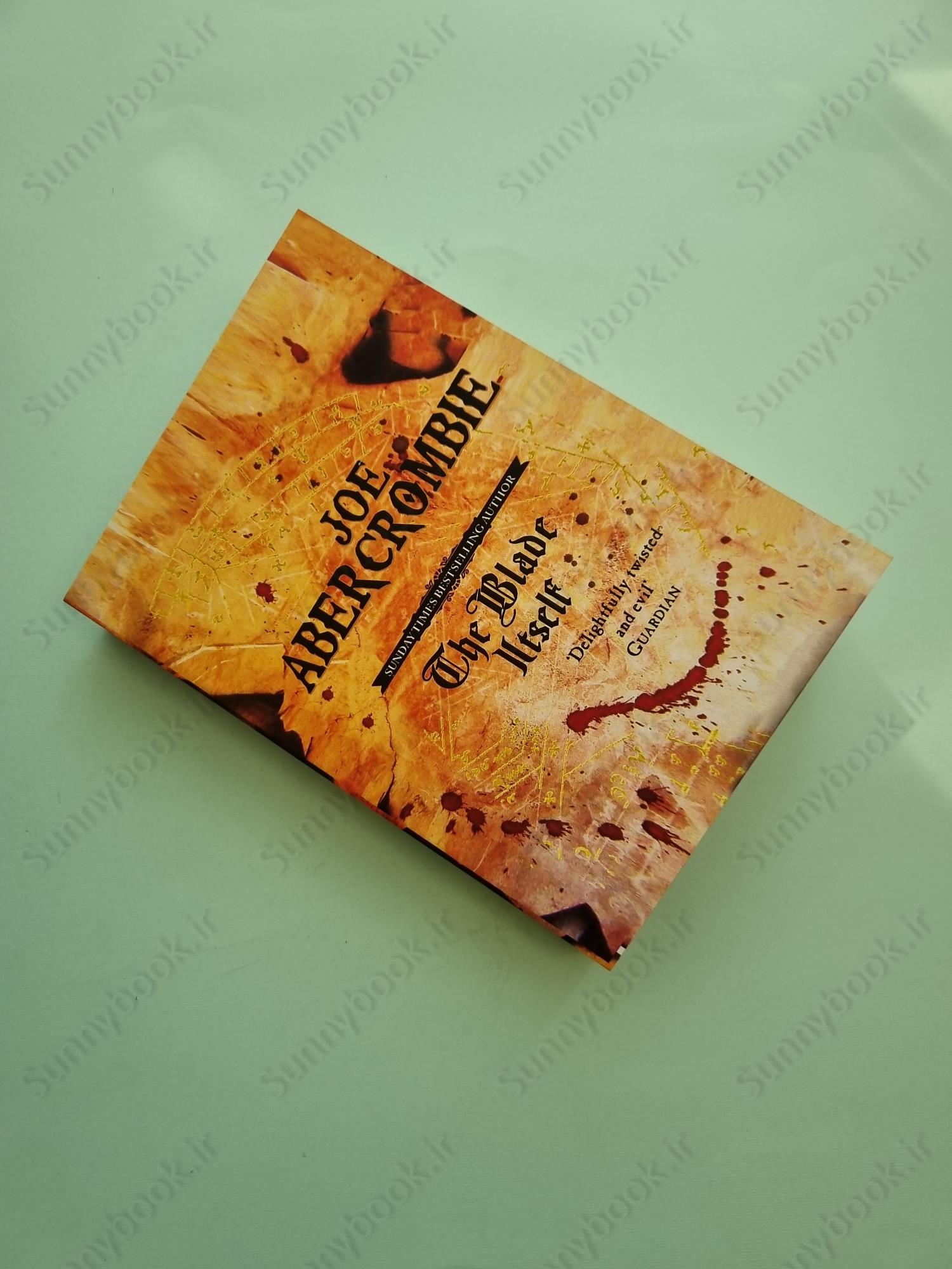 The Blade Itself (First Law World 1) main 1 3