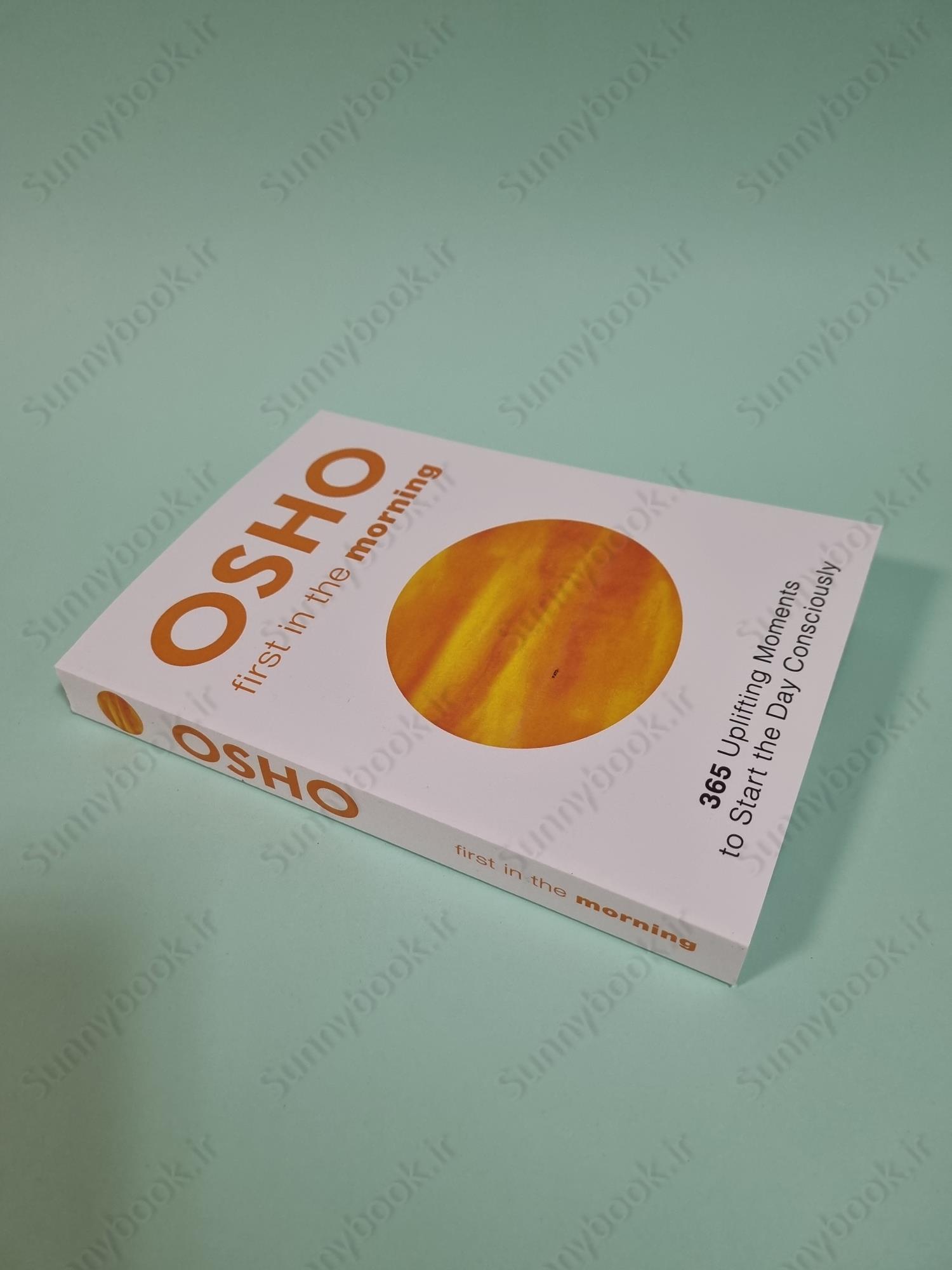 First in the Morning: 365 Uplifting Moments to Start the Day Consciously main 1 3