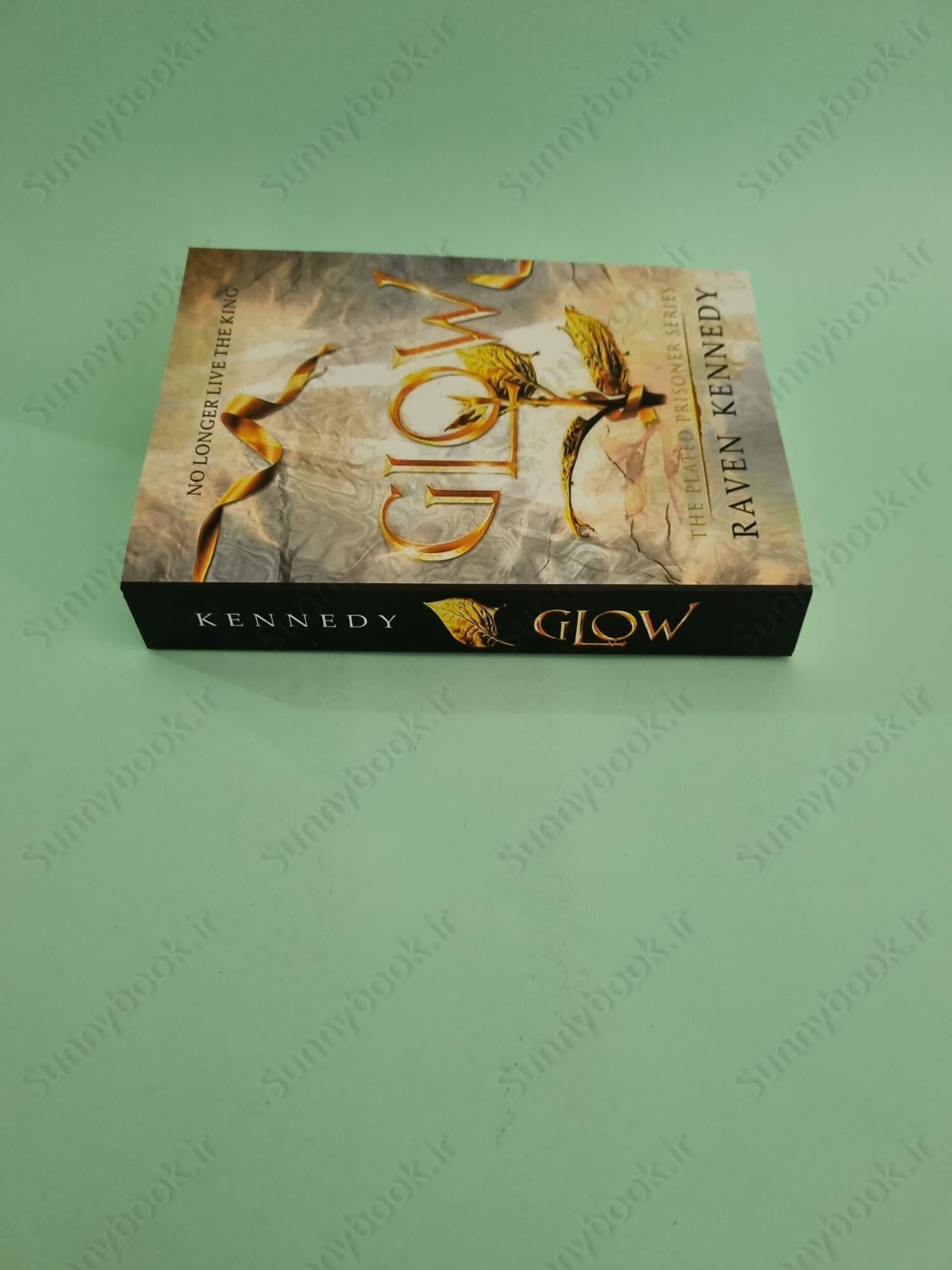 Glow (Plated Prisoner 4) main 1 4