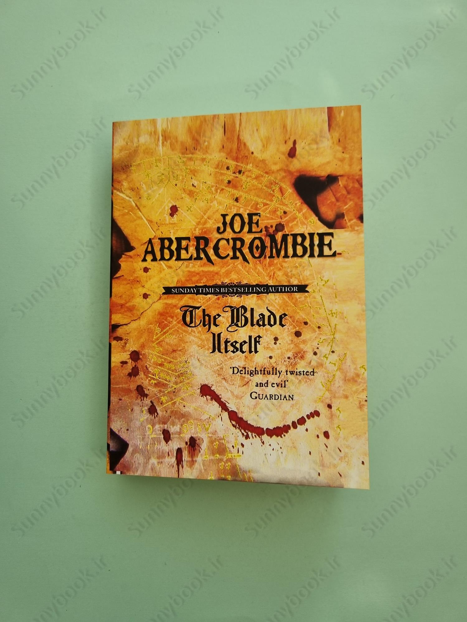 The Blade Itself (The First Law Trilogy, 1) main 1 2