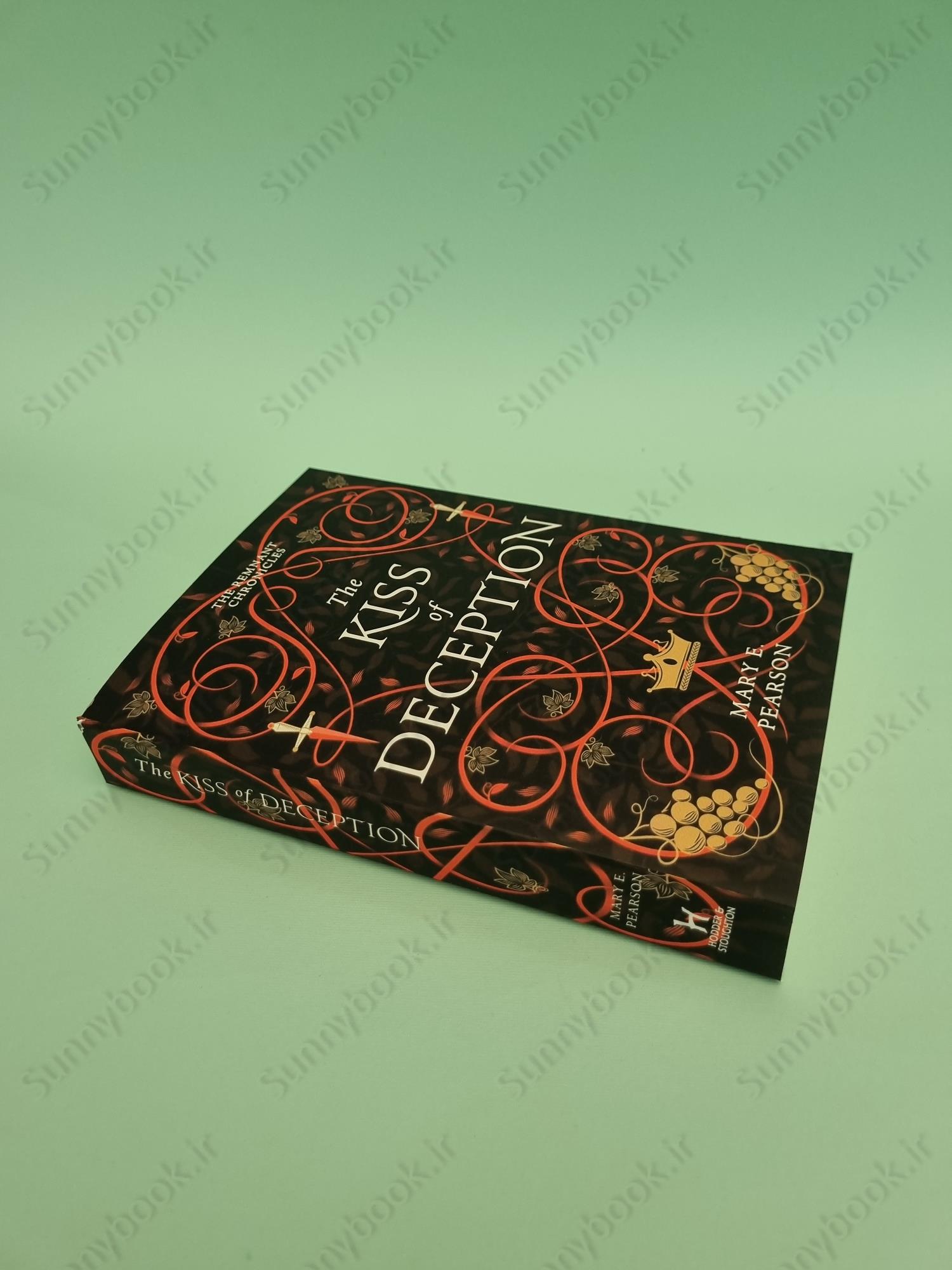 The Kiss of Deception (The Remnant Chronicles 1) main 1 3
