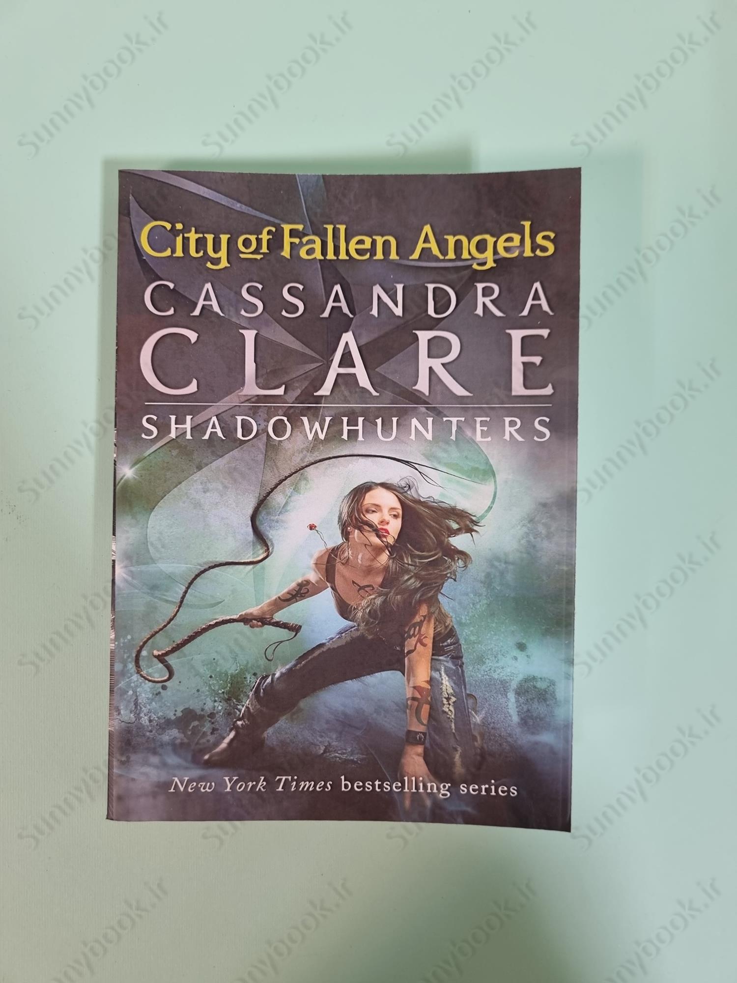 City of Fallen Angels (The Mortal Instruments, Book 4) main 1 2