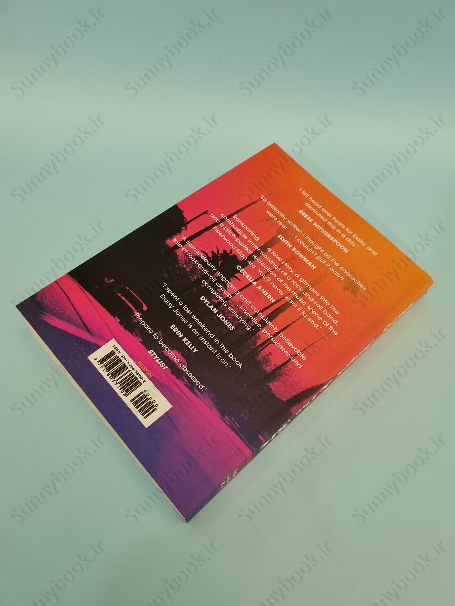 Daisy Jones & The Six main 1 5