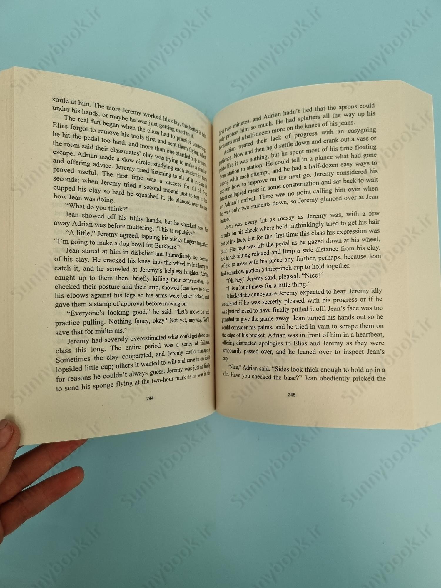 The Golden Raven (All for the Game 5) main 1 6