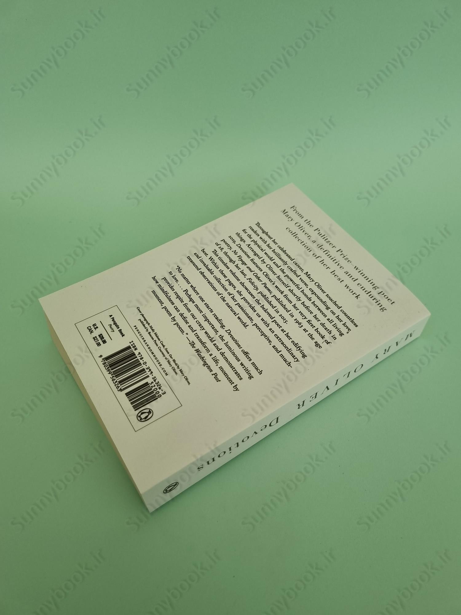 Devotions: The Selected Poems of Mary Oliver main 1 4