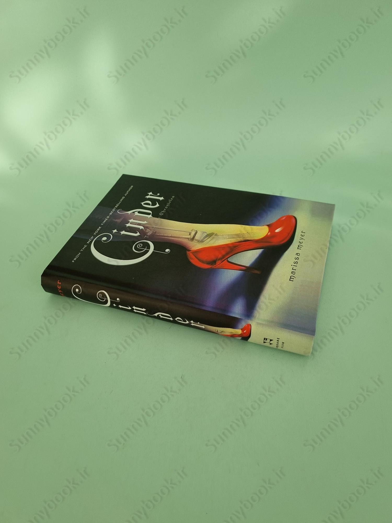 Cinder (The Lunar Chronicles 1) main 1 3