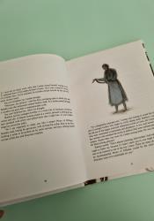 How the King of Elfhame Learned to Hate Stories (The Folk of the Air 3.5) thumb 2 5