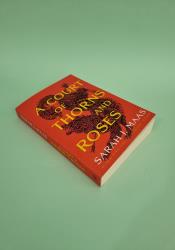 A Court of Thorns and Roses thumb 1 3