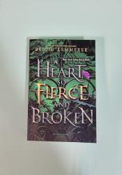 A Heart So Fierce and Broken (Cursebreakers 2) thumb 1 2
