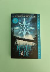 Never Fade (The Darkest Minds series Book 2) thumb 2 2