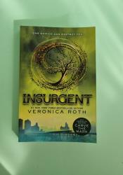 Insurgent (Divergent Trilogy, Band 2) Insurgent (Divergent Trilogy, Band 2) thumb 2 2
