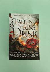 The Fallen and the Kiss of Dusk (Crowns of Nyaxia Book 4) thumb 2 2