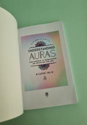 The Zenned Out Guide to Understanding Auras thumb 1 12