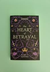 The Heart of Betrayal (The Remnant Chronicles 2) thumb 2 2