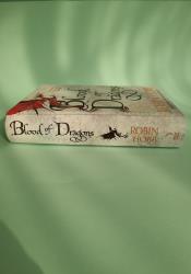 Blood of Dragons  (The Rain Wild Chronicles, Book 4) thumb 2 4