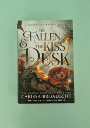 The Fallen and the Kiss of Dusk (Crowns of Nyaxia Book 4) thumb 2 2
