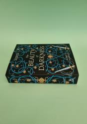 The Beauty of Darkness (The Remnant Chronicles 3) thumb 1 4