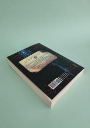 Caraval thumb 2 4