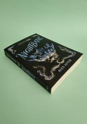 Nightbane (The Lightlark Saga Book 2) thumb 2 3