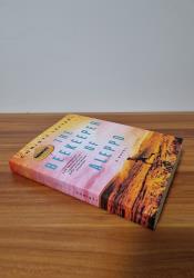 The Beekeeper of Aleppo The Beekeeper of Aleppo thumb 2 3