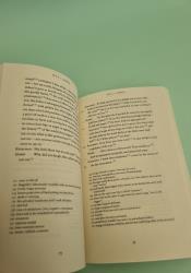Hamlet (The Annotated Shakespeare) thumb 2 5