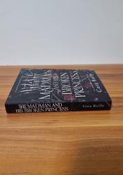 The Madman and His Broken Princess thumb 2 4