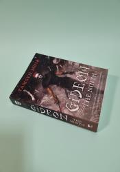 Gideon the Ninth (The Locked Tomb 1) thumb 1 3