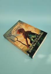 On the Edge of the Dark Sea of Darkness: (Wingfeather Series 1) thumb 2 3