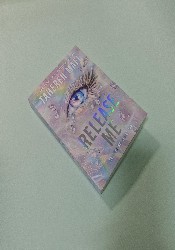 Release Me (Shatter Me: The New Republic 1) thumb 1 4