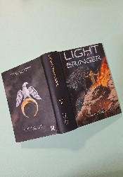 Light Bringer: A Red Rising Novel thumb 1 4