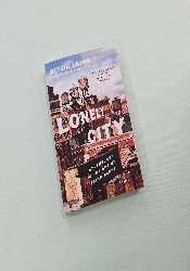 The Lonely City: Adventures in the Art of Being Alone thumb 1 2